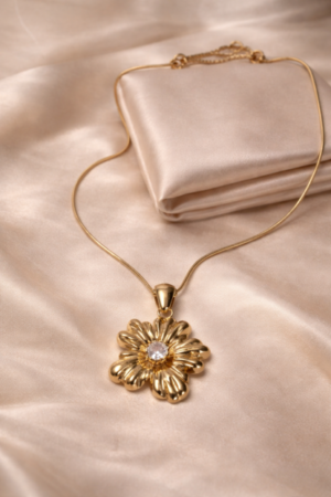 Gold plated Floral Pendant Necklace